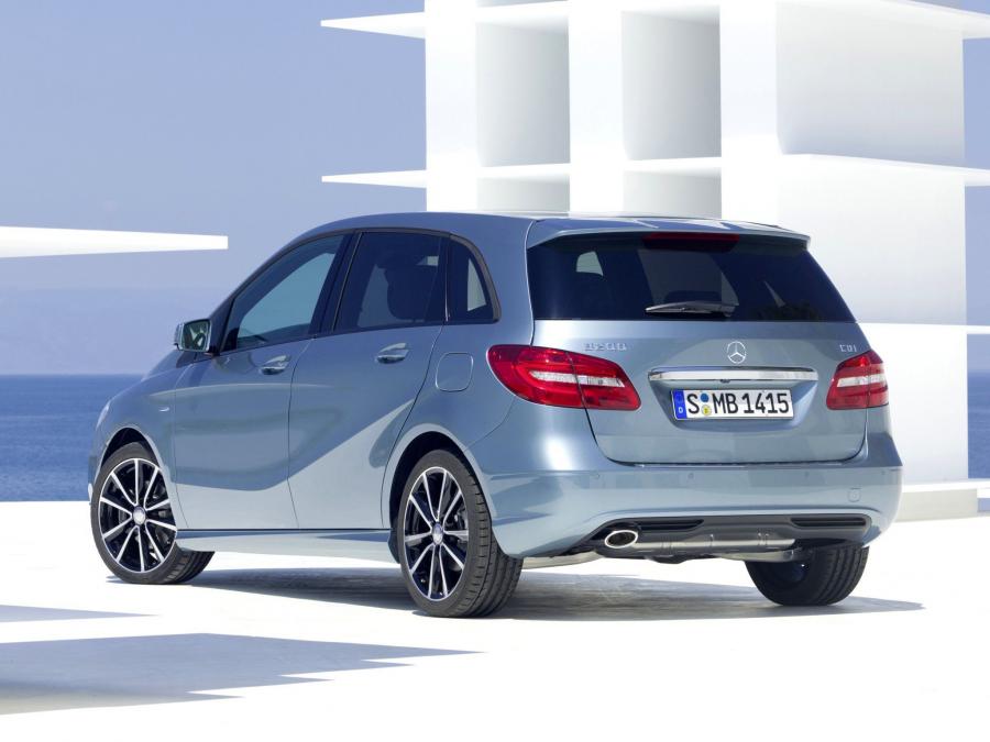  Mercedes-Benz B200 CDI BlueEFFICIENCY 2011 года  (фото 22 из 30)